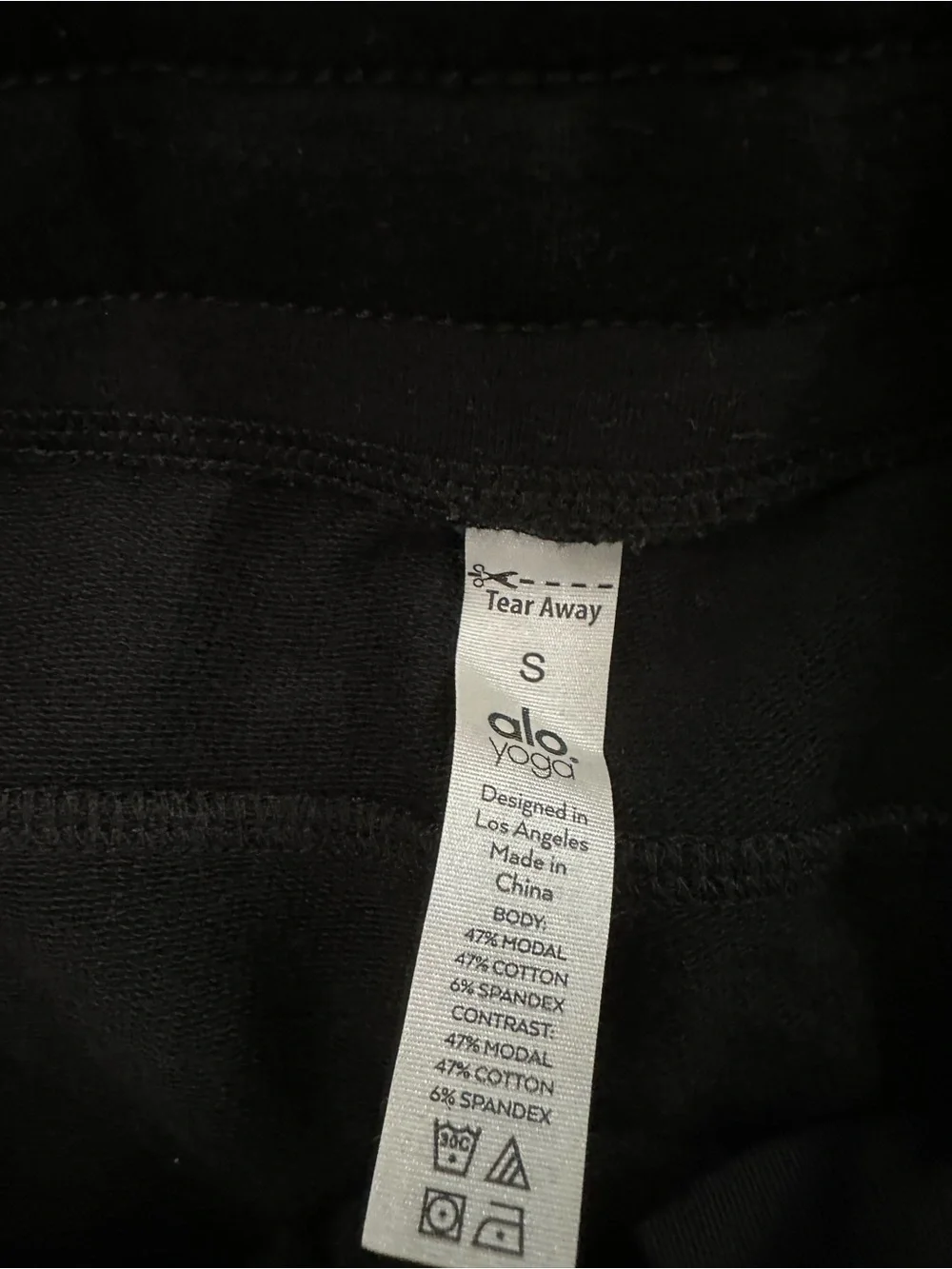 ALO Yoga Black Ribbed Knee Joggers with Zip Pockets